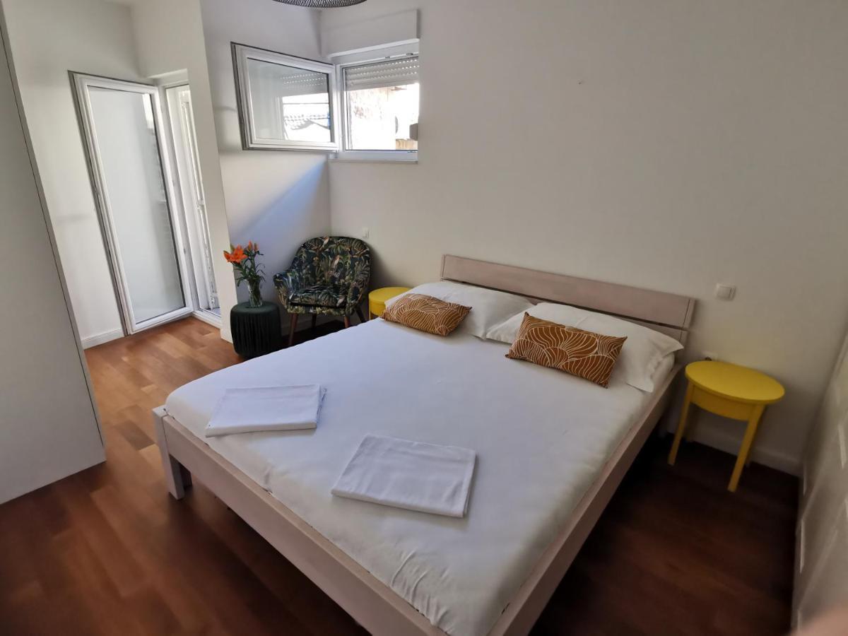 Apartman R.R. โอมิช ภายนอก รูปภาพ